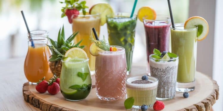 Découvrez 15 délicieuses boissons bénéfiques pour votre flore intestinale des smoothies glacés aux mocktails pétillants en passant par des shots bien être    Viral Mag