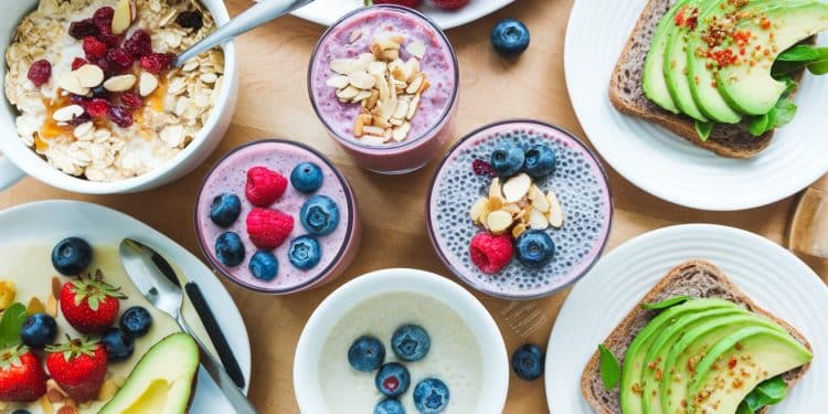 15 Petits-Déjeuners Sains pour Réduire le Cholestérol - Viral Mag Découvrez nos 15 recettes de petits déjeuners préférées pour aider à réduire votre taux de cholestérol de manière savoureuse et équilibrée Viral Mag