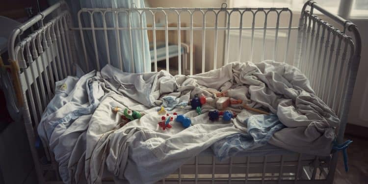 Bébé Prématuré Enlevé à l’Hôpital : Une Course Contre la Montre - Viral Mag Un nouveau né de 17 jours nécessitant des soins urgents a été enlevé par ses parents La police belge et française sont à sa recherche Viral Mag