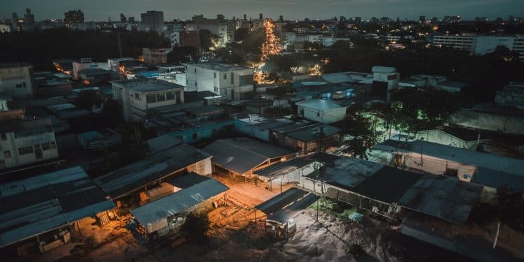 Cuba plongée dans le noir après une panne électrique nationale le président Diaz Canel met en garde contre tout trouble à lordre public La situation se tend sur lîle des Caraïbes   Viral Mag