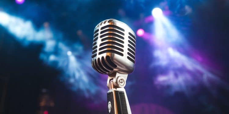 Décès de Paul Di’Anno, Premier Chanteur Emblématique d’Iron Maiden - Viral Mag Paul DiAnno le chanteur qui a marqué les débuts dIron Maiden de 1978 à 1981 sest éteint à lâge de 66 ans Retour sur le parcours de cette légende du heavy metal Viral Mag