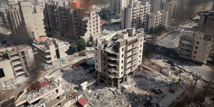 La Défense civile de Gaza déplore 30 morts dont des femmes et des enfants après des frappes israéliennes vendredi à Jabalia ville encerclée par larmée israélienne   Viral Mag