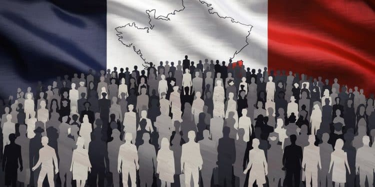 Immigration en France : Décryptage des Chiffres Clés - Viral Mag Explorez les statistiques de limmigration en France nombre détrangers en situation régulière irrégulière et expulsions prévues Un état des lieux complet Viral Mag