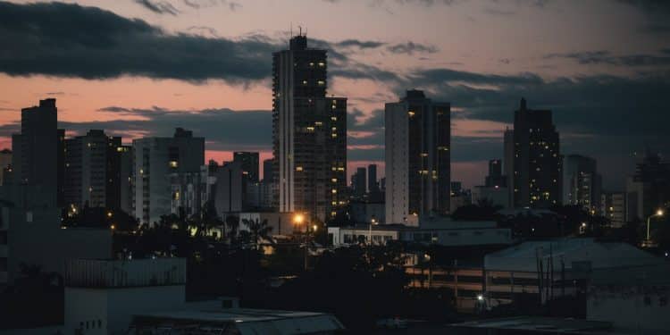 Une semaine après la panne générale le système électrique cubain reste déficitaire Les autorités programment des délestages tandis que les dégâts dOscar persistent   Viral Mag