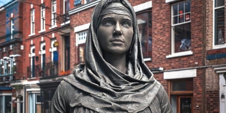 Un an après lannonce dune sculpture monumentale célébrant les femmes voilées à Birmingham le projet semble avoir été mis de côté Retour sur cette polémique   Viral Mag