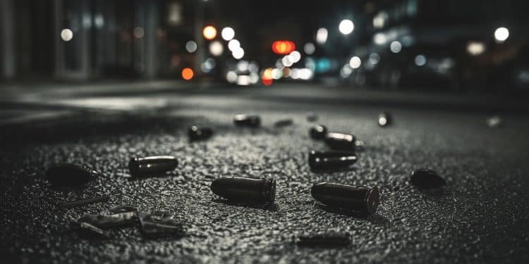 Le Plessis-Robinson : Fusillade et Passages à Tabac dans une Bagarre - Viral Mag Une fusillade éclate lors dune bagarre au Plessis Robinson laissant un homme dans un état critique et un autre gravement blessé Les détails troublants de cette violente soirée Viral Mag