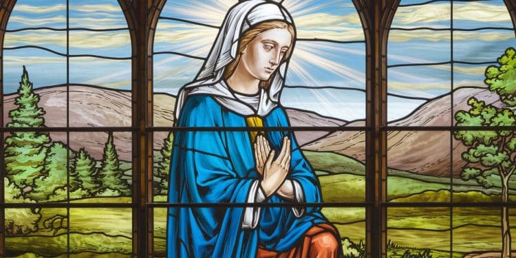 Malgré une plus grande reconnaissance des femmes lÉglise catholique laisse en suspens la question de leur ordination comme diacres ou prêtres   Viral Mag