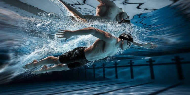 Léon Marchand quadruple champion olympique a battu le record de France du 200m quatre nages petit bassin en 15353 à Shanghai   Viral Mag