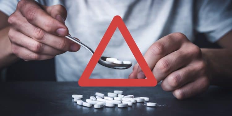Les Dangers Méconnus d’Écraser les Médicaments en Comprimés - Viral Mag Découvrez les risques insoupçonnés liés au broyage des médicaments en comprimés Une pratique courante qui peut compromettre leur efficacité et votre santé   Viral Mag