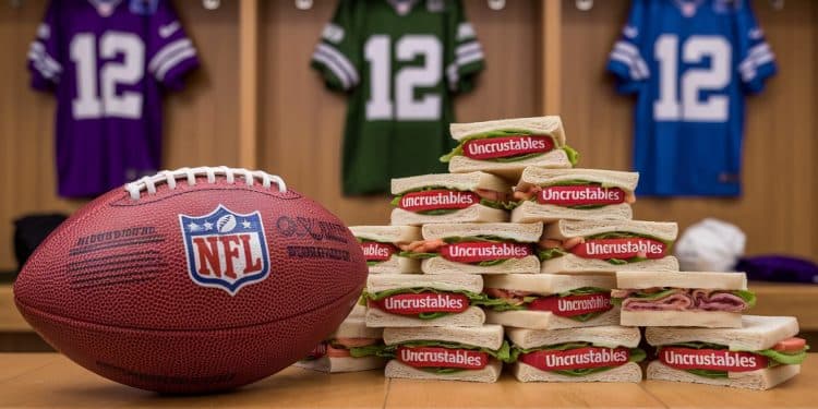 Les Uncrustables, le Snack Préféré des Joueurs NFL - Viral Mag Découvrez pourquoi les sandwichs Uncrustables sont devenus le snack incontournable des joueurs NFL Un choix surprenant mais finalement logique Viral Mag