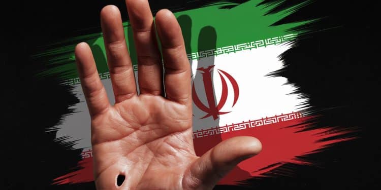 L’Iran Ampute Les Doigts De Deux Hommes Condamnés Pour Vol - Viral Mag En Iran deux hommes ont subi une amputation de quatre doigts suite à leur condamnation pour vol Cette pratique autorisée par le code pénal iranien et basée sur la charia soulève lindignation des défenseurs des droits de lhomme   Viral Mag