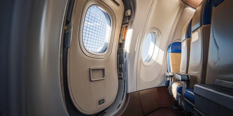 Recours en Cas de Refus d’Embarquement : Connaissez Vos Droits ! - Viral Mag Découvrez les recours possibles si une compagnie aérienne vous refuse lembarquement à bord Indemnisations cas justifiés conseils pratiques on vous dit tout Viral Mag