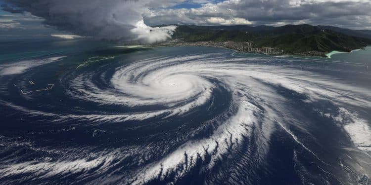 Taïwan se prépare à larrivée du puissant typhon Kong rey le 3ème à frapper lîle depuis juillet Vents violents et fortes pluies attendus   Viral Mag