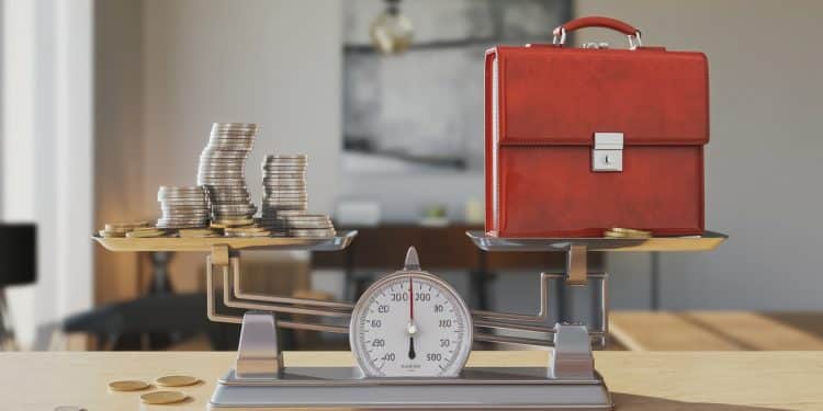 Un Budget Sur Le Fil Du Rasoir Pour Le Gouvernement Travailliste - Viral Mag Le gouvernement travailliste britannique présente son premier budget un exercice périlleux pour rééquilibrer les finances publiques Hausse dimpôts et coupes budgétaires au programme Viral Mag