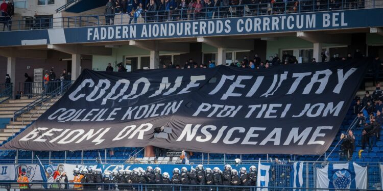 Le Bayern Munich présente ses excuses au PSG suite aux banderoles hostiles visant Nasser Al Khelaïfi lors du match de Ligue des Champions Le club allemand tient à apaiser les tensions   Viral Mag