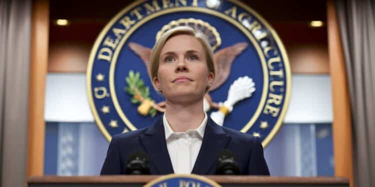 Brooke Rollins nommée à l’Agriculture par Donald Trump - Viral Mag 24112024 Donald Trump a choisi Brooke Rollins une conseillère de longue date comme secrétaire à lAgriculture Qui est cette nouvelle ministre qui supervisera des domaines cruciaux comme lalimentation lagriculture et le commerce Viral Mag