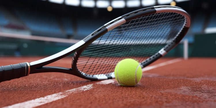 Corentin Moutet : un accès express aux demi-finales à Metz - Viral Mag Profitant dun forfait dAndrey Rublev Corentin Moutet valide son ticket pour les demi finales du tournoi de Metz Une belle opportunité pour le Français Viral Mag