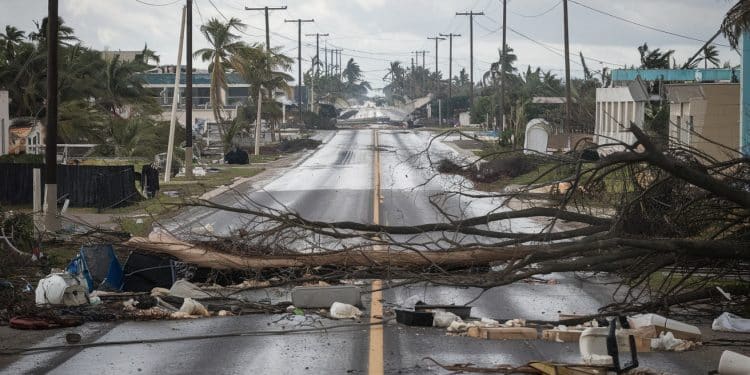 Cuba Évalue Les Dégâts Après Le Passage Destructeur De L’Ouragan Rafael - Viral Mag Cuba recense les dommages causés par louragan Rafael qui a frappé lîle pendant deux heures provoquant une panne générale délectricité sans faire de victimes Viral Mag