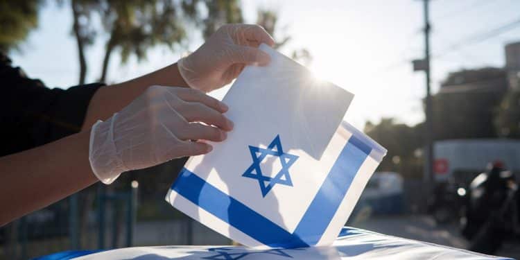 Des Israélo-Américains Espèrent la Réélection de Trump - Viral Mag En Cisjordanie des colons israéliens souhaitent ardemment un second mandat pour Donald Trump qui a multiplié les gestes pro Israël lors de sa présidence Viral Mag