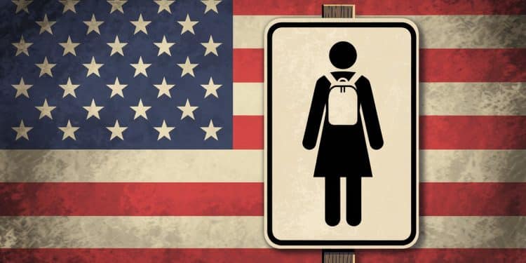 Au Congrès américain lélue républicaine Nancy Mace veut empêcher Sarah McBride première élue transgenre daccéder aux toilettes pour femmes Une proposition jugée cruelle et pathétique par les démocrates   Viral Mag