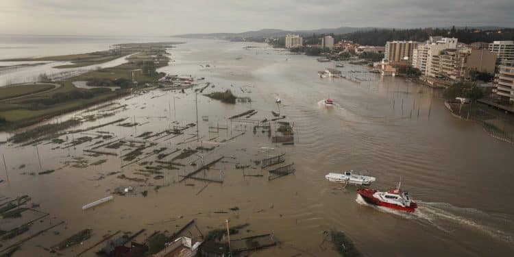 Inondations En Espagne : La Recherche Des Victimes S’étend Aux Plages - Viral Mag Dix jours après les inondations meurtrières dans le sud est de lEspagne les recherches des disparus se poursuivent jusquaux plages et lagunes du littoral méditerranéen Viral Mag