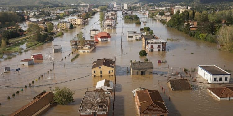 Inondations en Espagne : un impact économique conséquent - Viral Mag Les inondations en Espagne pourraient amputer la croissance du PIB de 02 point au 4e trimestre selon la banque centrale Un bilan alarmant Viral Mag