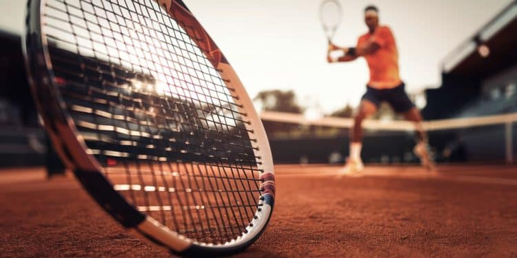 Le Secret Derrière Les Raquettes De Tennis Fétiches De Rafael Nadal - Viral Mag Découvrez lincroyable histoire des raquettes françaises fétiches qui ont accompagné Rafael Nadal tout au long de sa carrière légendaire Viral Mag
