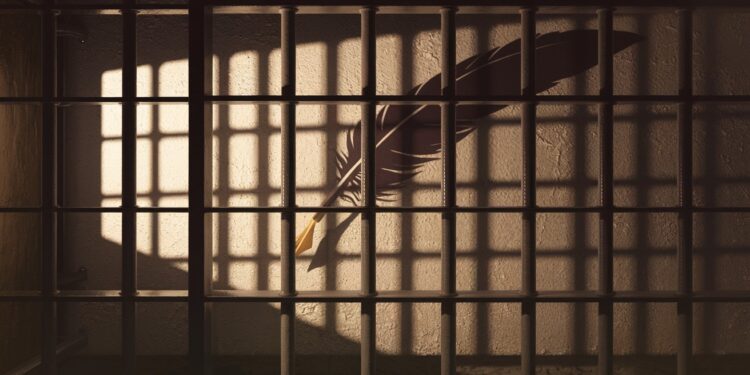 L’écrivain Boualem Sansal arrêté et emprisonné en Algérie - Viral Mag Lécrivain Boualem Sansal récent lauréat du Prix Goncourt a été arrêté et emprisonné en Algérie Une source proche de laffaire dénonce une action du régime Viral Mag