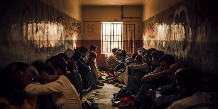 LInde sapprête à remettre en liberté des dizaines de milliers de détenus provisoires dici le 26 novembre pour accélérer la justice pénale   Viral Mag