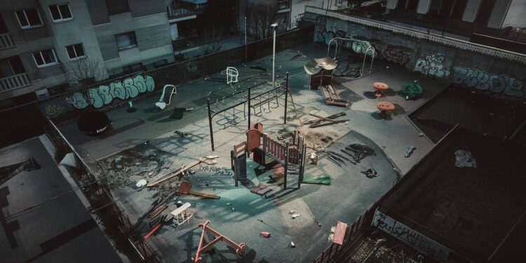 L’inquiétante tendance des gangs suédois à recruter de jeunes tueurs - Viral Mag En Suède des gangs recrutent des enfants de 11 à 15 ans via les réseaux sociaux pour commettre des meurtres Un phénomène alarmant Viral Mag