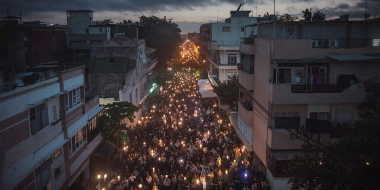 Le parquet général cubain annonce larrestation de nombreuses personnes pour troubles à lordre public après des manifestations contre les coupures de courant dues à louragan Rafael Un nouveau signe de la crise qui secoue lîle   Viral Mag