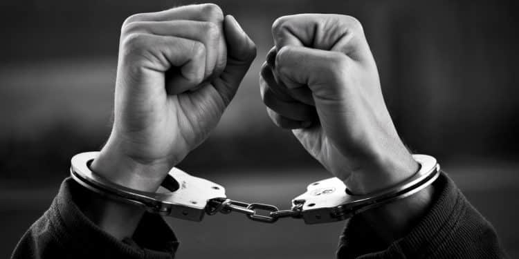 Mobilisation pour un ancien pirate somalien menacé d’expulsion à Hédé-Bazouges - Viral Mag La gauche se mobilise pour quun ancien pirate somalien reste en France malgré sa condamnation pour prise dotage Retour sur une affaire qui divise Viral Mag