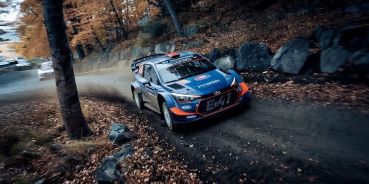 Rallye du Japon : Neuville en difficulté, Tänak favori pour le titre - Viral Mag Le leader du championnat WRC Thierry Neuville perd du terrain sur les routes nippones à cause dun problème mécanique Son rival Ott Tänak en profite pour senvoler en tête Viral Mag