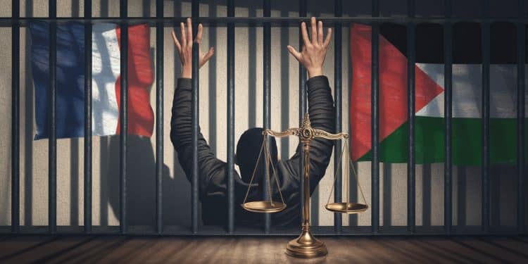 Salah Hamouri Interdit de Conférence en France - Viral Mag Lavocat franco palestinien Salah Hamouri sest vu interdire une conférence prévue en banlieue lyonnaise par les autorités françaises suscitant de vives réactions Viral Mag