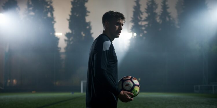 Abdukodir Khusanov, Une Pépite Du RC Lens Sur Le Départ ? - Viral Mag Le directeur sportif du RC Lens confirme avoir mandaté Jorge Mendes pour le transfert possible dAbdukodir Khusanov Découvrez les dessous de ce dossier brûlant du mercato hivernal Viral Mag