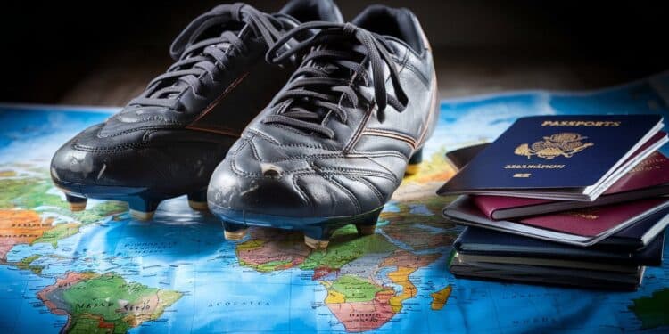 Bafétimbi Gomis : Les Confessions d’un Globe-Trotter du Ballon Rond - Viral Mag Bafétimbi Gomis lex international français revient sur son incroyable parcours footballistique qui la mené aux quatre coins du monde Viral Mag