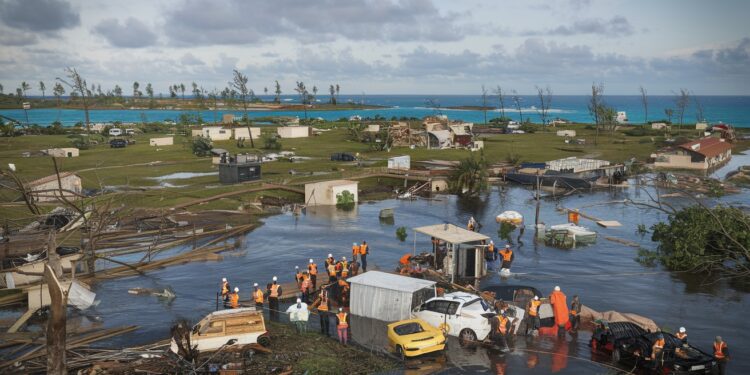 François Bayrou est à Mayotte avec une délégation de ministres pour annoncer le plan Mayotte debout visant à reconstruire lîle dévastée par le cyclone Chido Des mesures concrètes sont attendues   Viral Mag