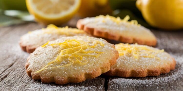 Des Cookies au Citron Fondants et Acidulés pour Régaler vos Papilles ! - Viral Mag Découvrez notre recette inratable de délicieux cookies au citron alliant douceur et fraîcheur Faciles à réaliser pour un goûter gourmand Viral Mag