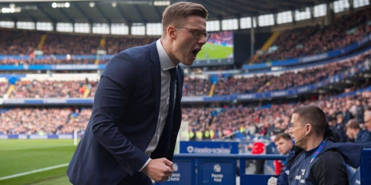 Entraîneur en Premier League vs Premier Ministre : Quel est le job le plus dur ? - Viral Mag Lentraîneur de Tottenham Ange Postecoglou estime que le travail dun manager de Premier League est plus difficile que celui de Premier ministre Découvrez pourquoi Viral Mag