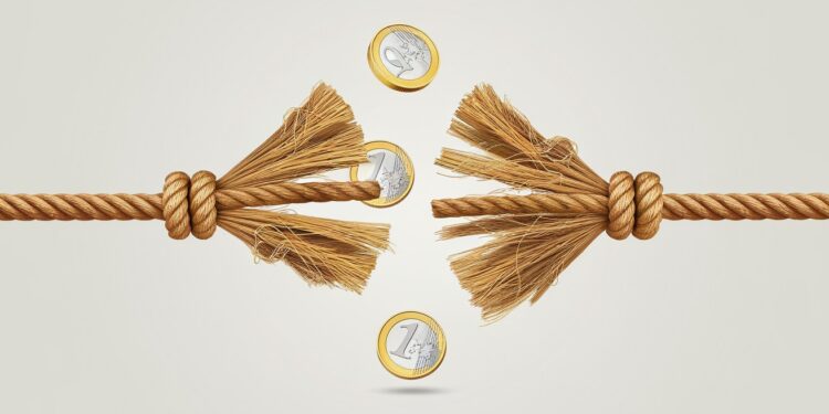 Malgré la censure du gouvernement la France échappe pour linstant à une crise financière Cependant les perspectives économiques inquiètent   Viral Mag