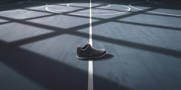 Jared McCain arrière rookie prometteur des Philadelphia 76ers victime dune déchirure dun ménisque et contraint à une opération Durée dindisponibilité encore inconnue   Viral Mag