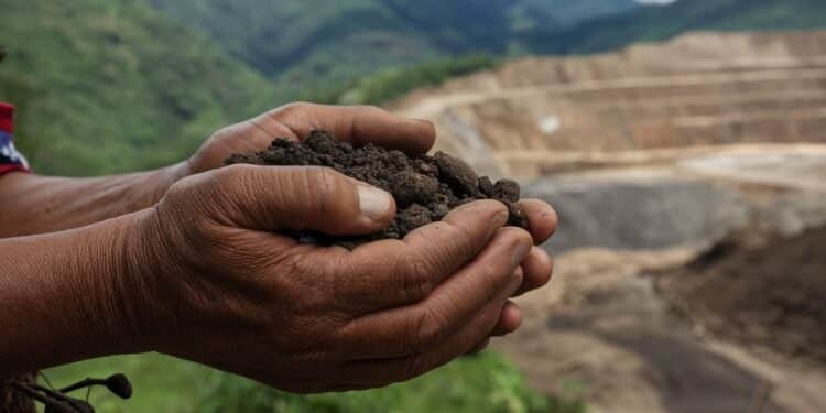 La Cour interaméricaine des droits de lHomme a sévèrement condamné la Colombie pour avoir bafoué les droits du peuple indigène Uwa en autorisant des projets miniers sur leurs terres ancestrales Découvrez les détails choquants   Viral Mag