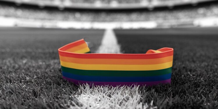 Scandale en Premier League  le capitaine dIpswich Town Sam Morsy refuse de porter le brassard arc en ciel en soutien à la cause LGBTQ+ pour des raisons religieuses Une décision qui divise   Viral Mag