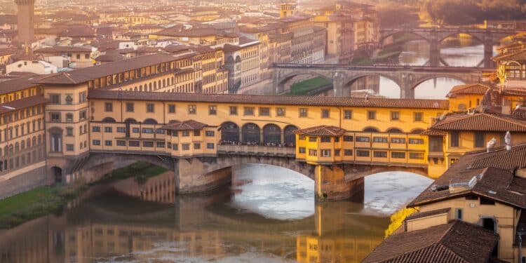 Après 8 ans de travaux lemblématique Corridor de Vasari à Florence rouvre ses portes au public Découvrez ce joyau de la Renaissance   Viral Mag