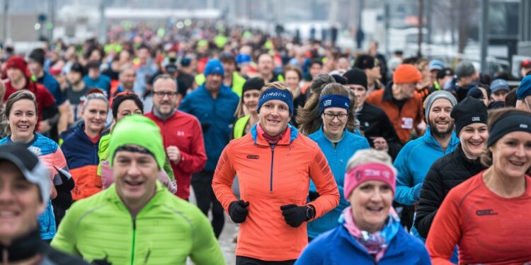 Le Cross du Figaro : Une Course Légendaire Sous Le Froid - Viral Mag Malgré le froid glacial le Cross du Figaro a réuni 12 000 coureurs dans une ambiance festive et chaleureuse ce dimanche matin au Parc de Saint Cloud Viral Mag