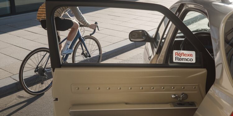 La Poste belge et Remco Evenepoel lancent le Réflexe Remco une campagne de sensibilisation pour réduire les accidents entre cyclistes et voitures   Viral Mag