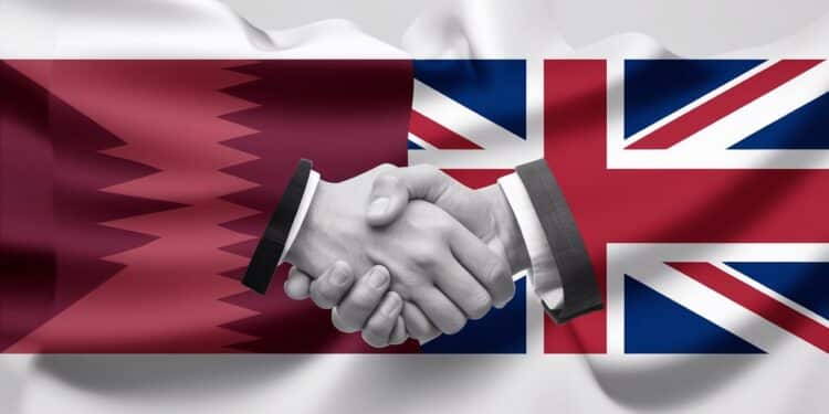 Lémir du Qatar débute une visite dÉtat au Royaume Uni avec le roi Charles III Au menu  diplomatie accords commerciaux et investissements   Viral Mag