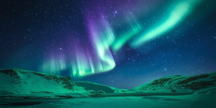 Les Fascinantes Aurores Boréales : Un Phénomène Céleste Émouvant - Viral Mag Découvrez la magie des aurores boréales ces phénomènes célestes époustouflants qui illuminent le ciel hivernal et stimulent la recherche scientifique Viral Mag