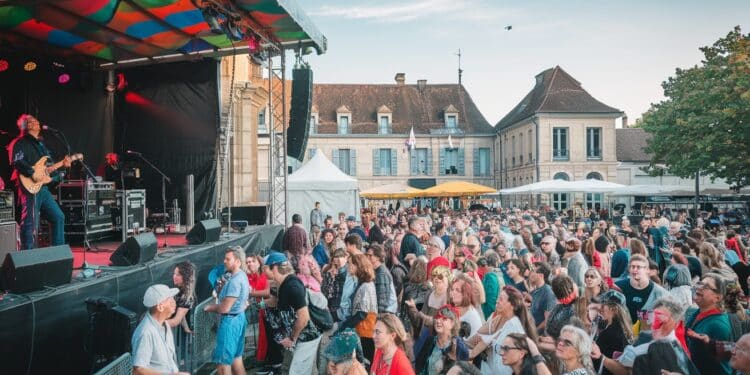 Les Francofolies de la Rochelle : un festival né d’un heureux hasard - Viral Mag Découvrez les coulisses de la création des Francofolies de la Rochelle le festival dédié à la chanson française né dun lapsus inspiré de Jean Louis Foulquier Viral Mag