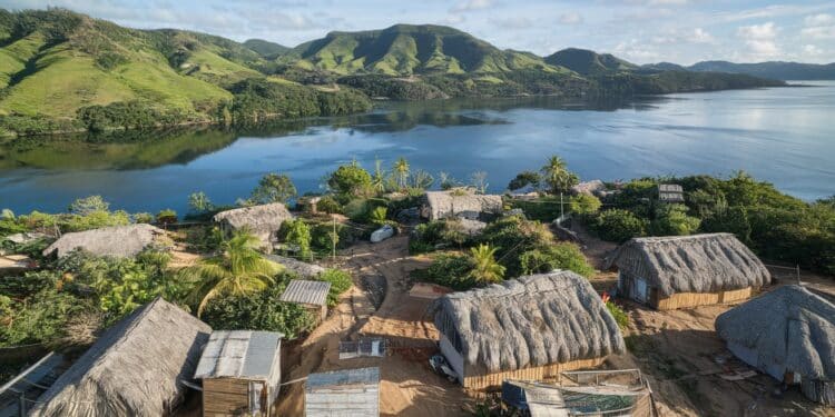 Mayotte : Un Archipel Français Ravagé par les Inégalités Socio-Économiques - Viral Mag Mayotte département français le plus pauvre affiche un taux de chômage alarmant de 37 et un niveau de vie 7 fois inférieur au reste du pays Découvrez le profil socio économique préoccupant de cet archipel de locéan Indien Viral Mag